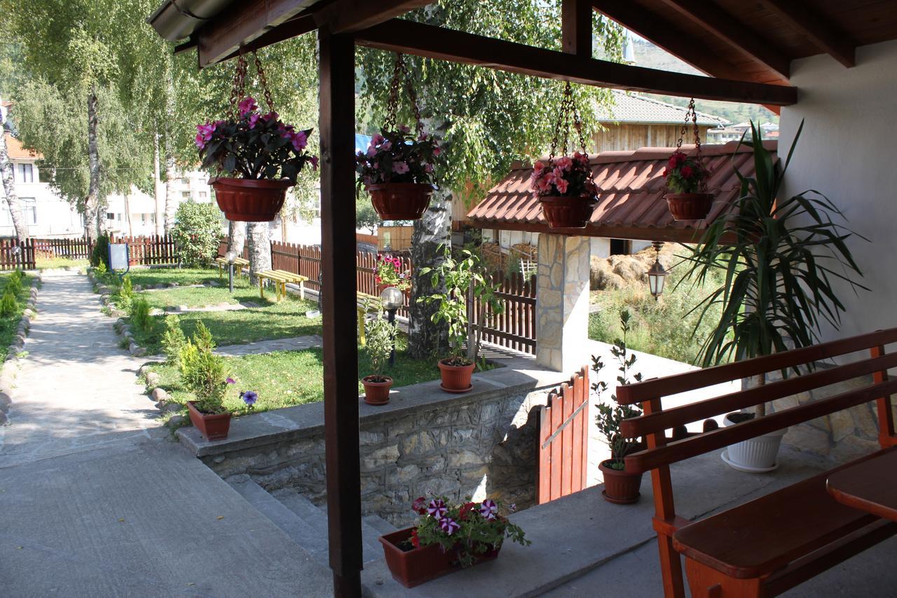 Yagodina Family Hotel Экстерьер фото