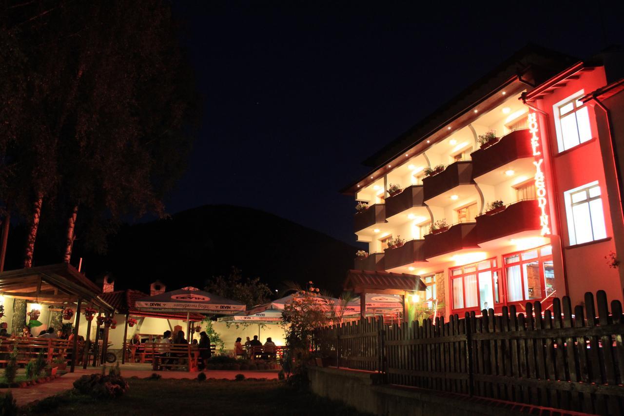 Yagodina Family Hotel Экстерьер фото