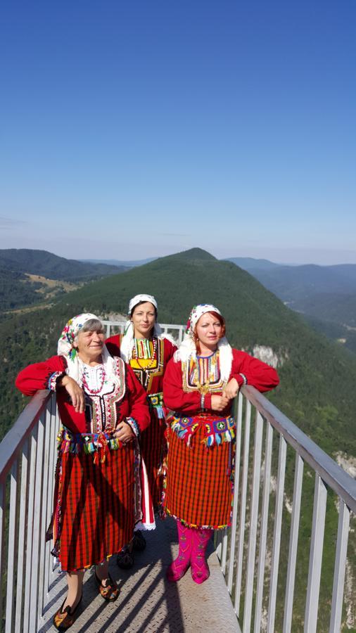 Yagodina Family Hotel Экстерьер фото